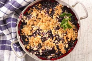 Ginger Pear Blueberry Crumble