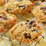 healthy-licious oatmeal chocolate chip cookies